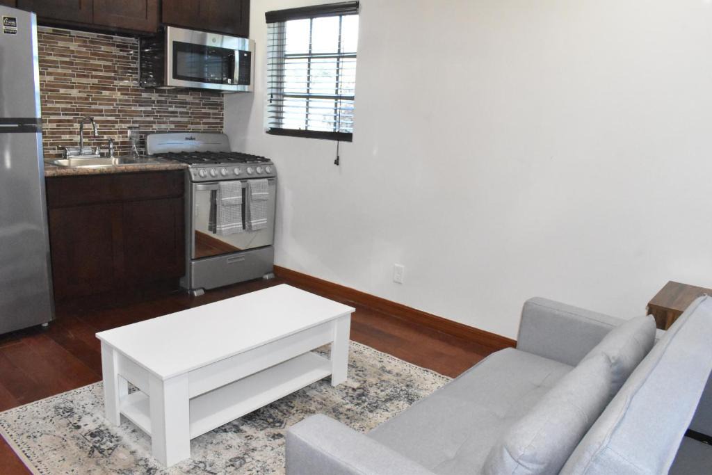 Royal Bahamian Estates Apartment | Chic Guest Suite (Freeport, Bahamas)