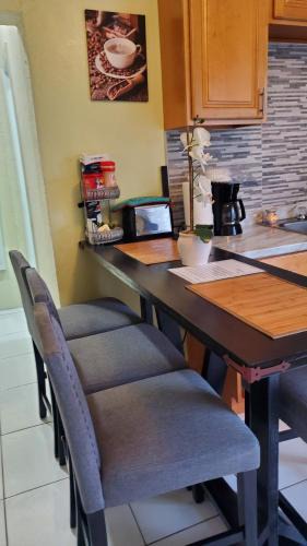 Nassau House | Eastwood Escape