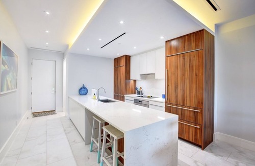 Nassau Condo | Luxury condo with a beachy Bahamian twist!