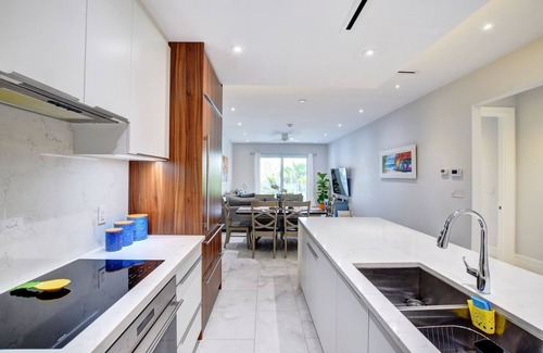 Nassau Condo | Luxury condo with a beachy Bahamian twist!