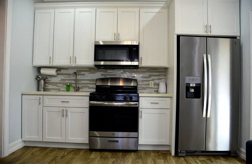 Coral Harbour Apartment | Beautiful 1 Bed 1 Bath Apartment with pool and with walking distance to beach