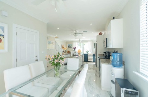 Palm Cay House | Beautiful Beach-Front Townhouse!