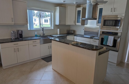 O'byrne House | Beautiful Ormond Beachfront House! Steps from the Ocean