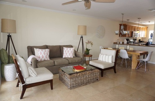 Nassau House | Beautiful townhouse overlooking the ocean in safe private community .