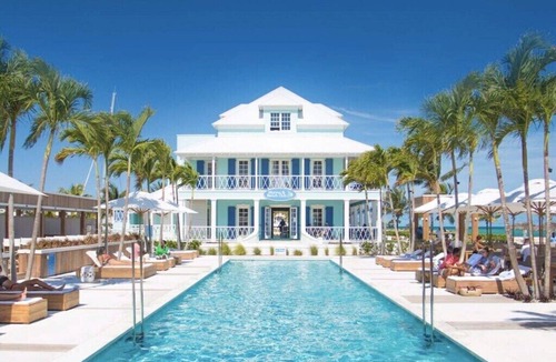 Palm Cay Condo | Breathtaking Pool Front 3-Bedroom Condo, Just 8-Min Walk to Pristine Beach!