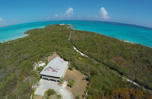 Great Exuma House | Las Breezes 5 Bedroom Villa, With 1/2 Mile Private Beach On Hooper's Bay
