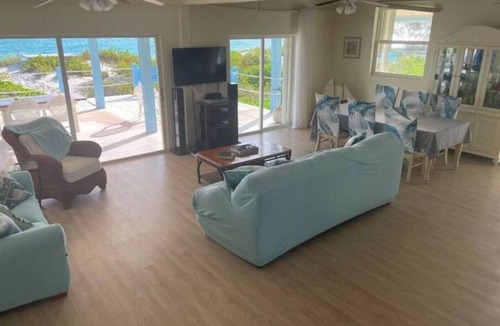 Jimmy Hill House | Little Exuma Home on Tropic of Cancer Beach