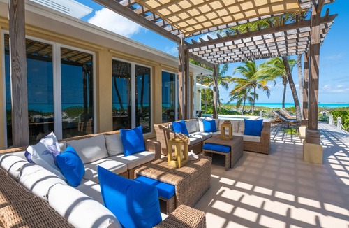 Jimmy Hill House | Luxury Beachfront Home with Private Pool