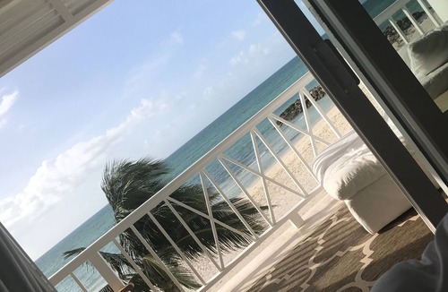 Palm Cay House | New/Beachfront/Oceanfront/Luxury/Clear Waters/Secured Gated Community