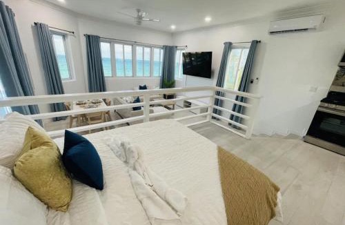 Palm Cay House | Ocean Breeze Studios