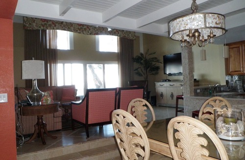 Paradise Island Villa | Ocean Front 3 Bedroom - 5 Minute Walk to Atlantis Complex