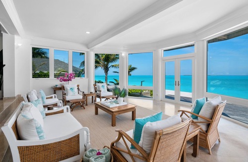 Great Exuma House | OCEANFRONT, with spectacular infinity pool on Tar Bay. An Exuma paradise.