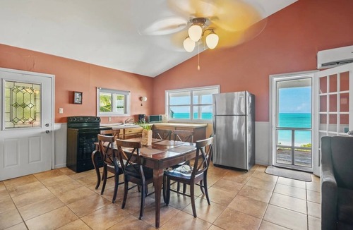 Great Exuma House | October Special-300 night! Best location-TAR BAY! Wraparound porch + hammocks!