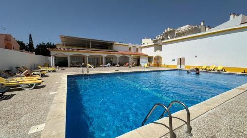 Alfa-Mar House | Pine Cliffs - Shared Pool - 8 Guests - Albufeira