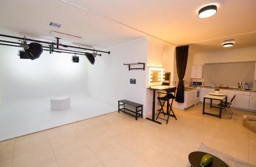 Downtown Nassau Apartment | Studio Suite for Creators