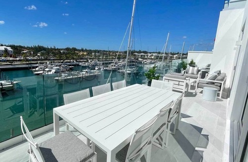 Palm Cay Apartment | The Manatee Villa