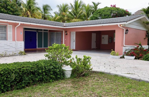 Westward Villas Subdivision House | Three bed two bath located in beautiful Nassau Bahamas