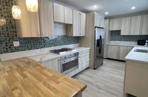 Westward Villas Subdivision House | White Lotus is a spacious family friendly home located in cable beach.