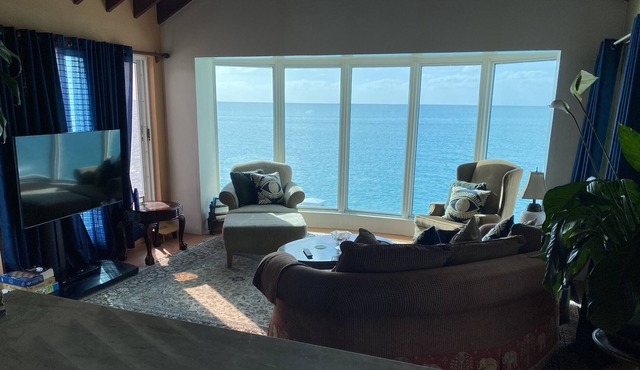 Beautiful Water Front Property - Snorkel, Fish, or RELAX in the BEST LOCATION!