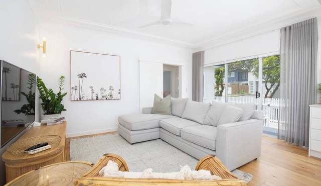 Blissful Merewether Beach Cottage A Coastal Gem