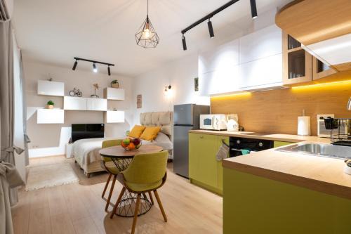 Studio Starlight 9