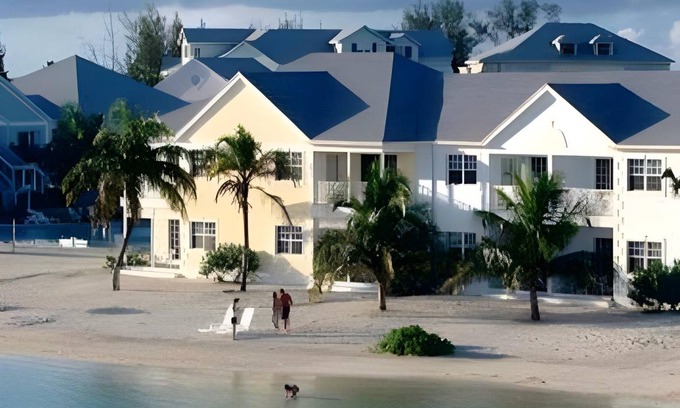 Nassau Resort | 125 m² Resort ∙ 3 bedrooms ∙ 127 guests