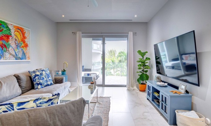 Nassau Condo | Luxury condo with a beachy Bahamian twist!