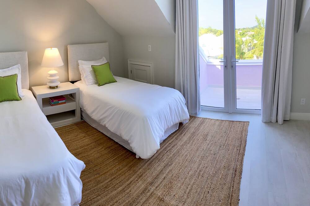 Photo of Bedroom in Palm Cay