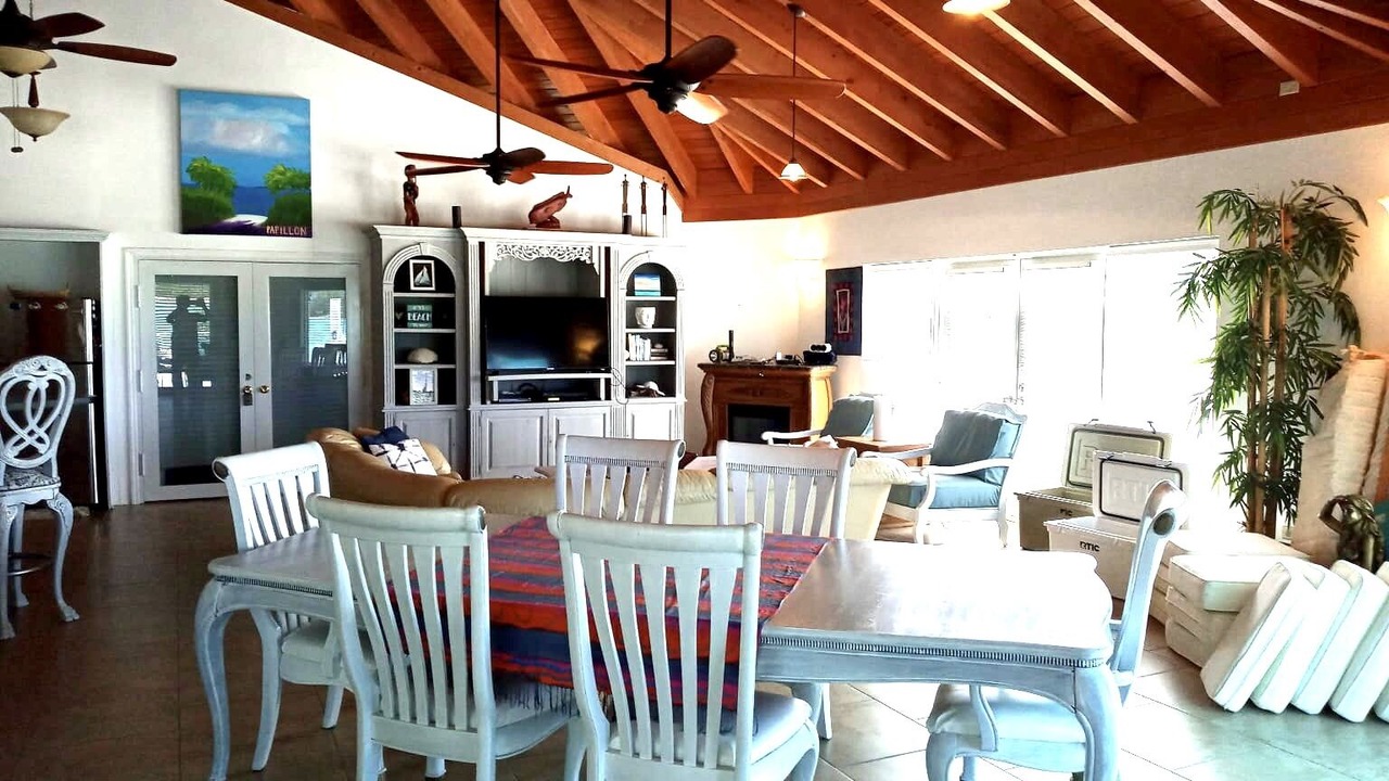Photo of Livingroom in Morgan's Bluff