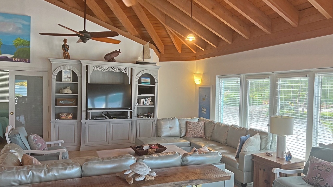 Photo of Livingroom in Morgan's Bluff