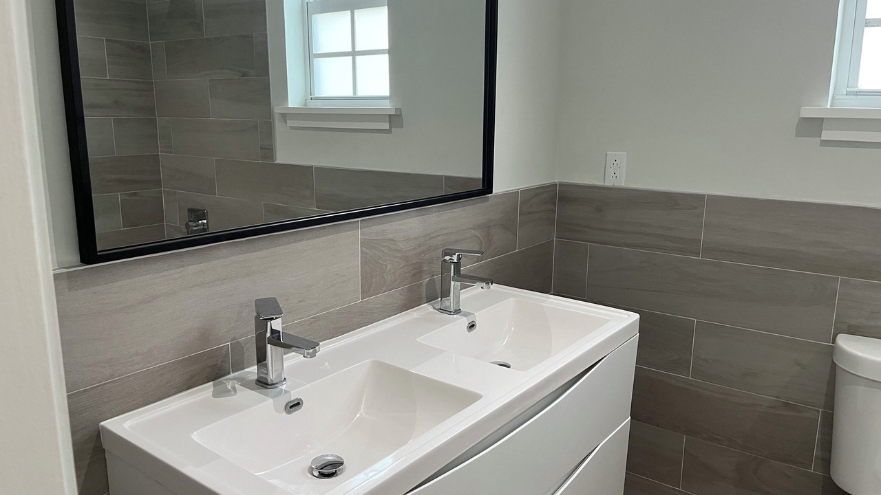 Photo of Bathroom in Palm Cay