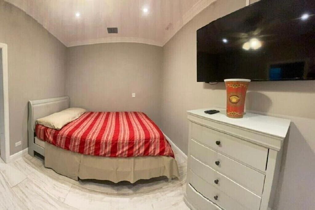 Photo of Bedroom in Coral Harbour
