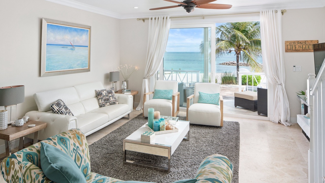 Photo of Livingroom in Palm Cay