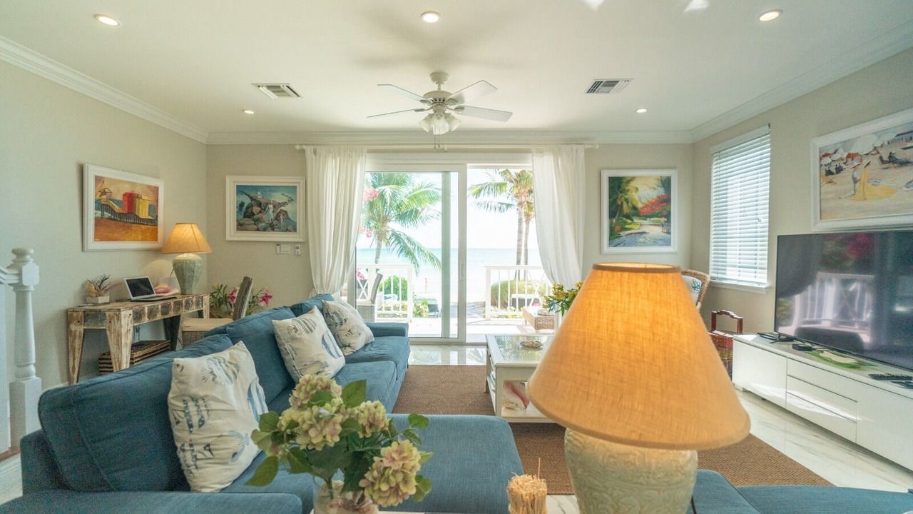 Photo of Livingroom in Palm Cay