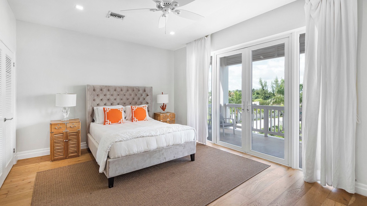 Photo of Bedroom in Palm Cay