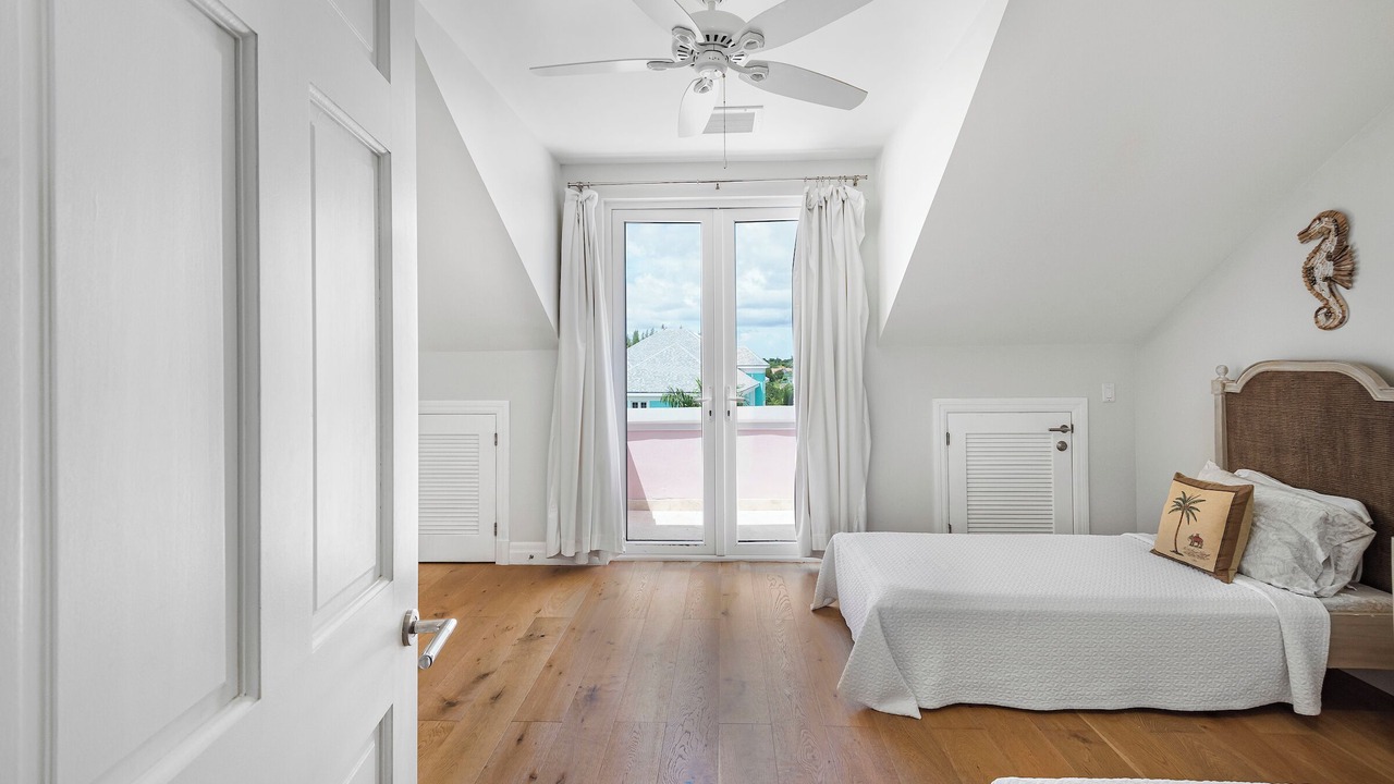 Photo of Bedroom in Palm Cay