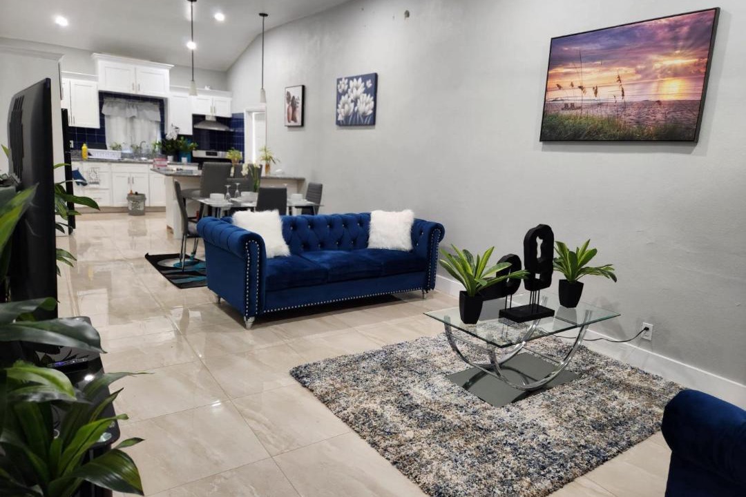 Photo of Livingroom in Nassau